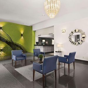 Days Inn By Wyndham Montreal Airport Conference Centre